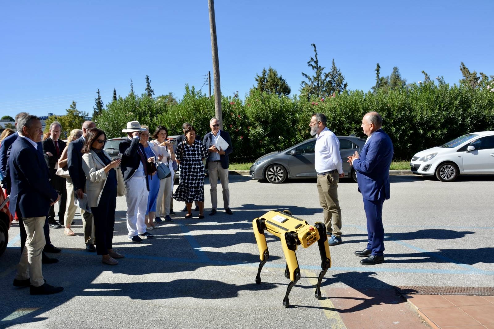 Demonstration of the four-legged robot 